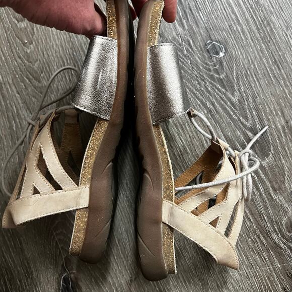 Josef Seibel Tonga Womens Strappy Sandals In Size US 9 / Euro 40 Gold/Tan - Picture 6 of 9